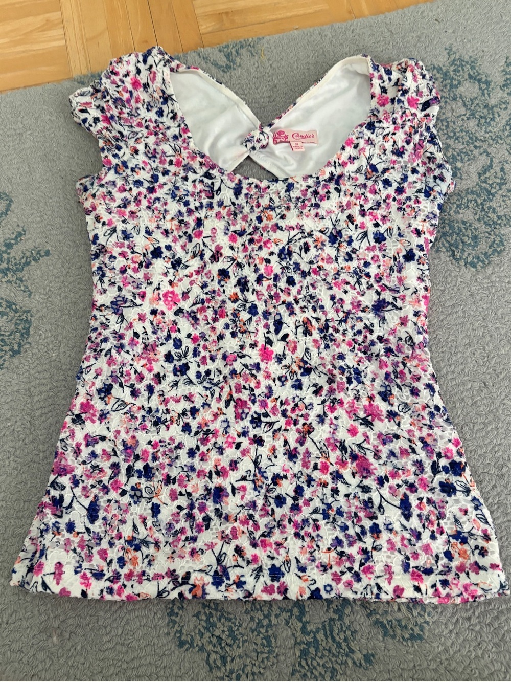 Candie's Vintage White Floral Smocked Top with Pink and Navy Flowers XS